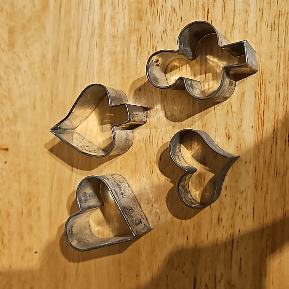 Vintage Metal Fall And Playing Card Suits cookie cutters - Picture 2 of 5